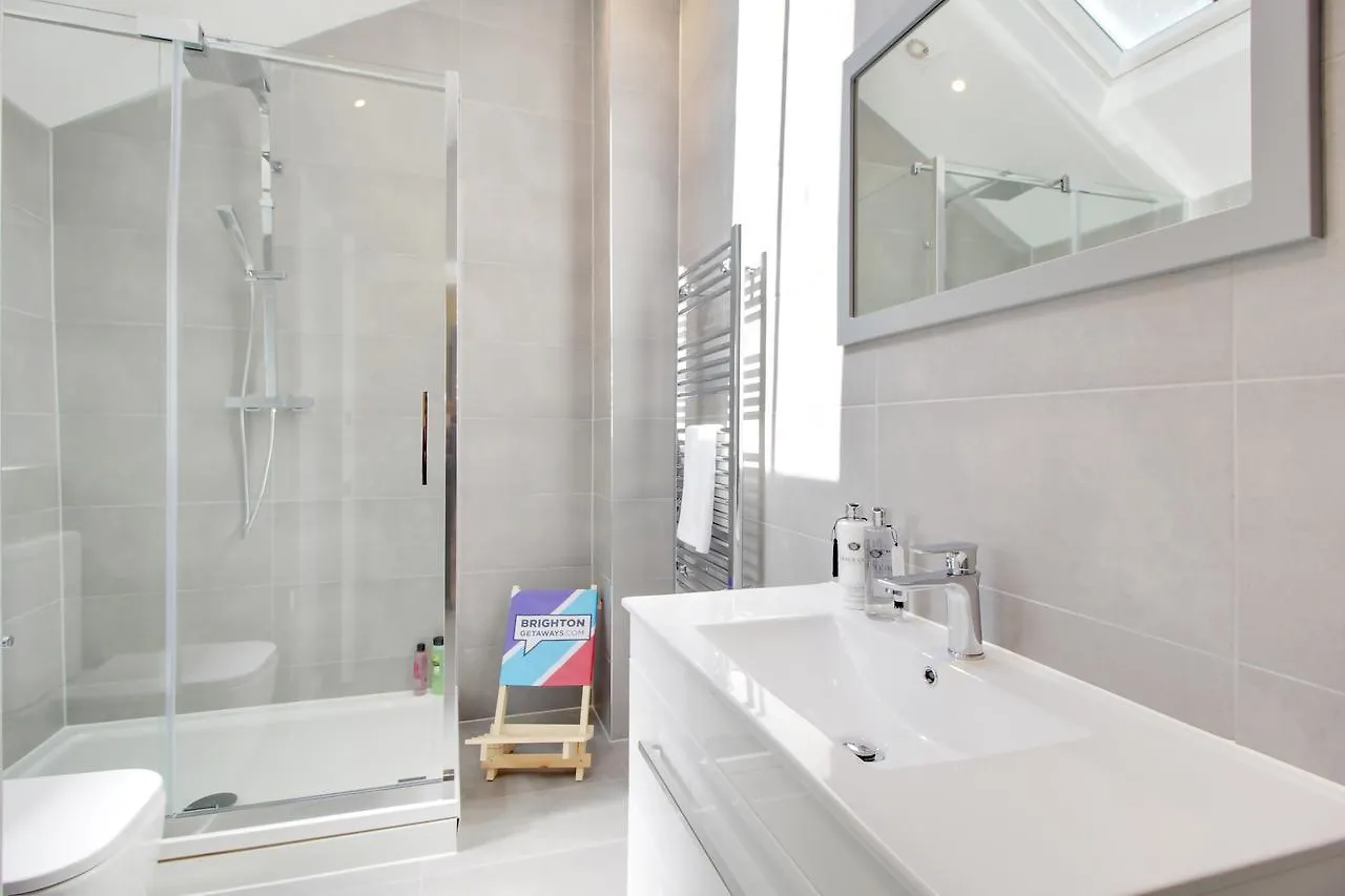 Holiday home Brighton'S Best Big House - Sleeps 12 To 18 Guests - 5 Bedrooms