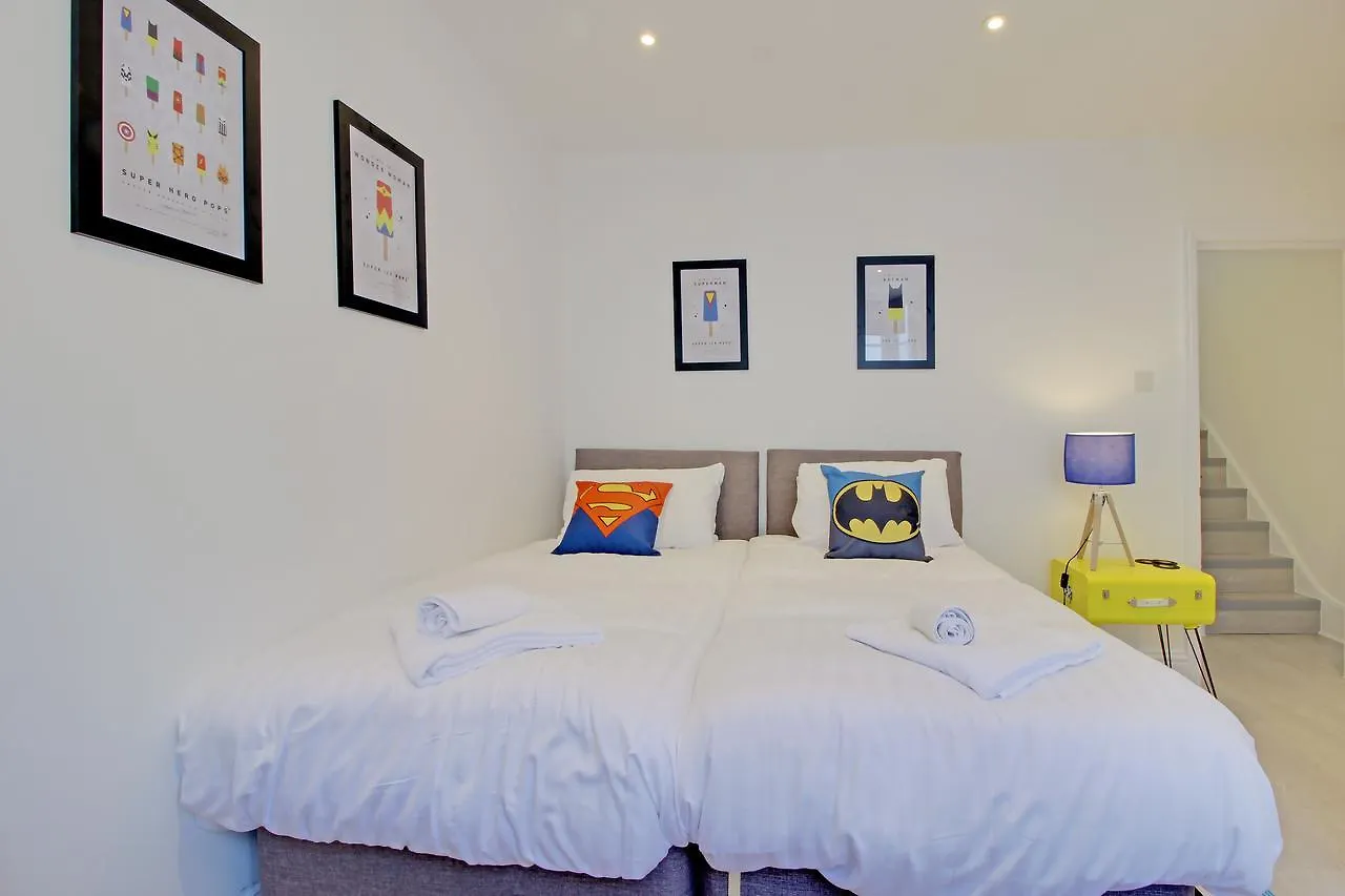 Brighton'S Best Big House - Sleeps 12 To 18 Guests - 5 Bedrooms 0*, Brighton