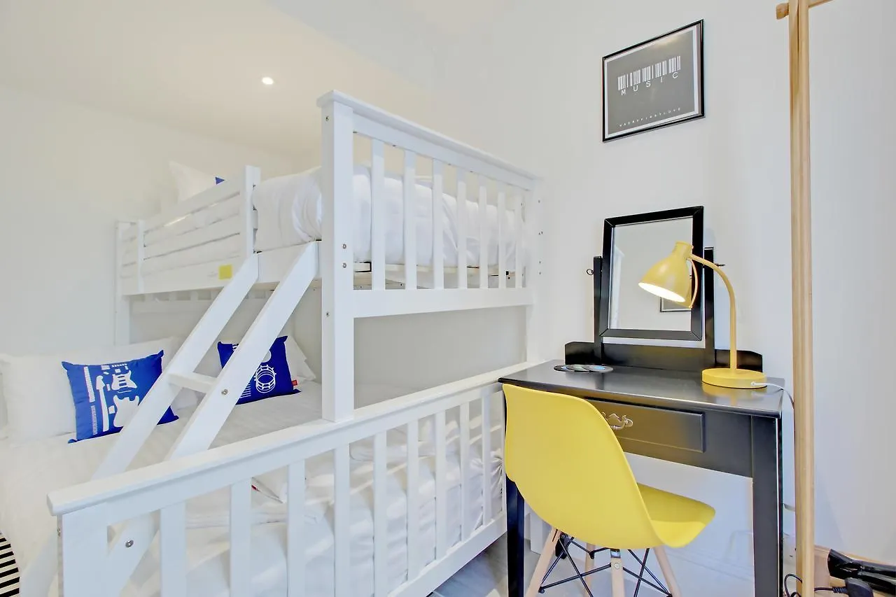 Holiday home Brighton'S Best Big House - Sleeps 12 To 18 Guests - 5 Bedrooms